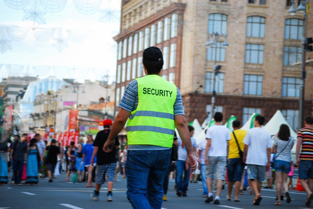 tourist-security-1-min